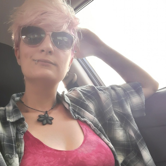 Meet your Posher, Sam - Picture 1 of 1